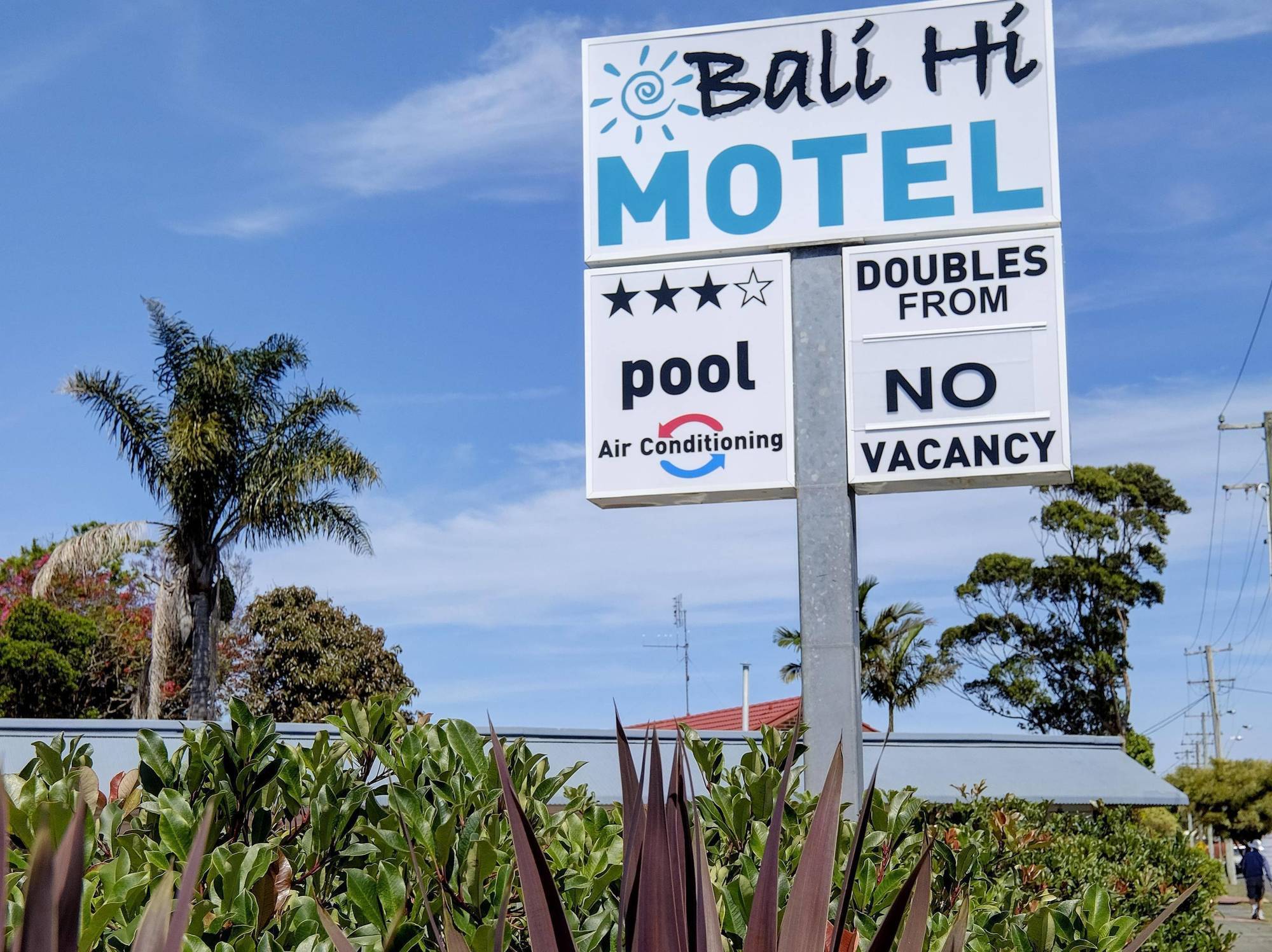 Bali Hi Motel Tuncurry Esterno foto
