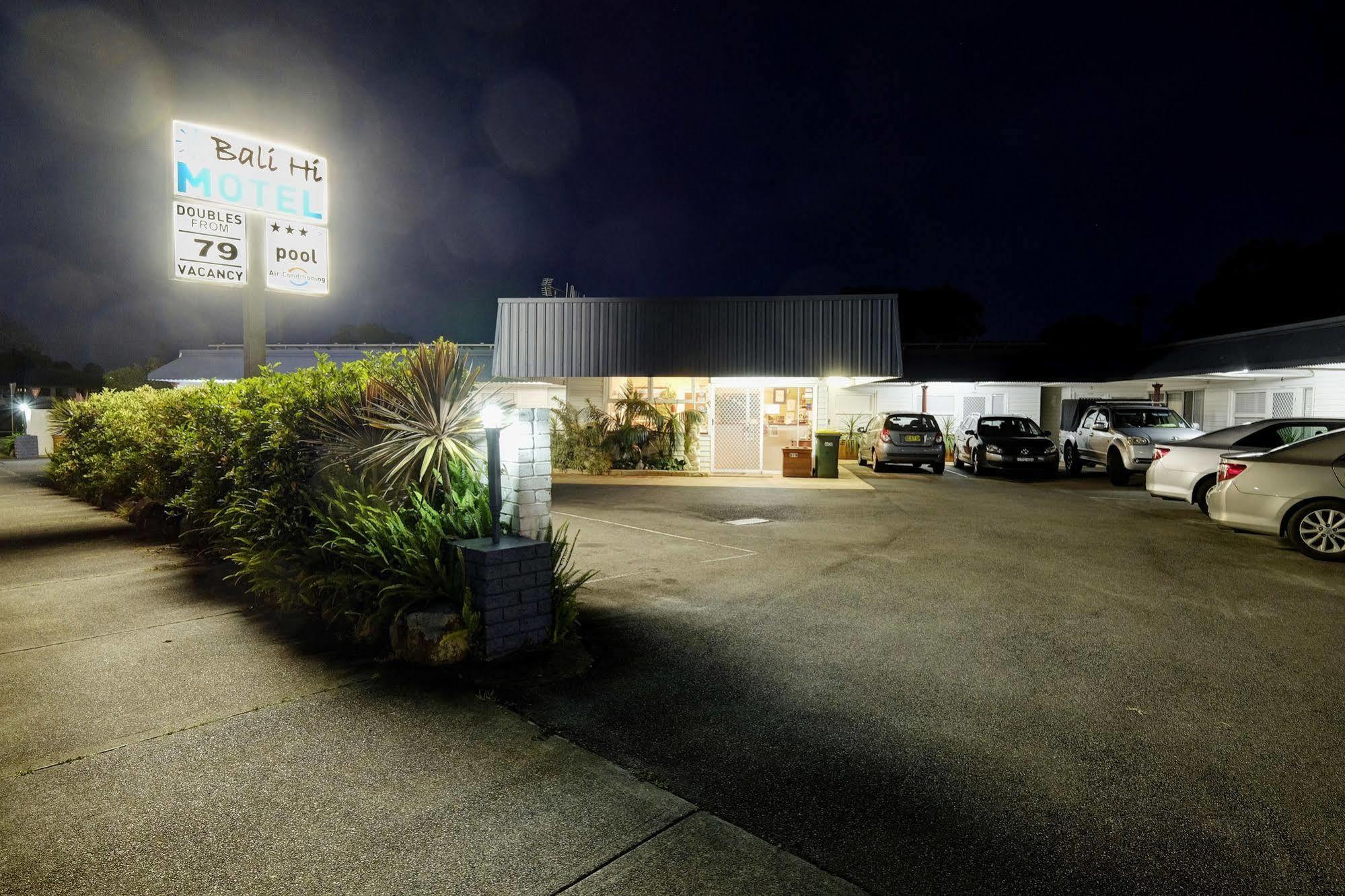 Bali Hi Motel Tuncurry Esterno foto